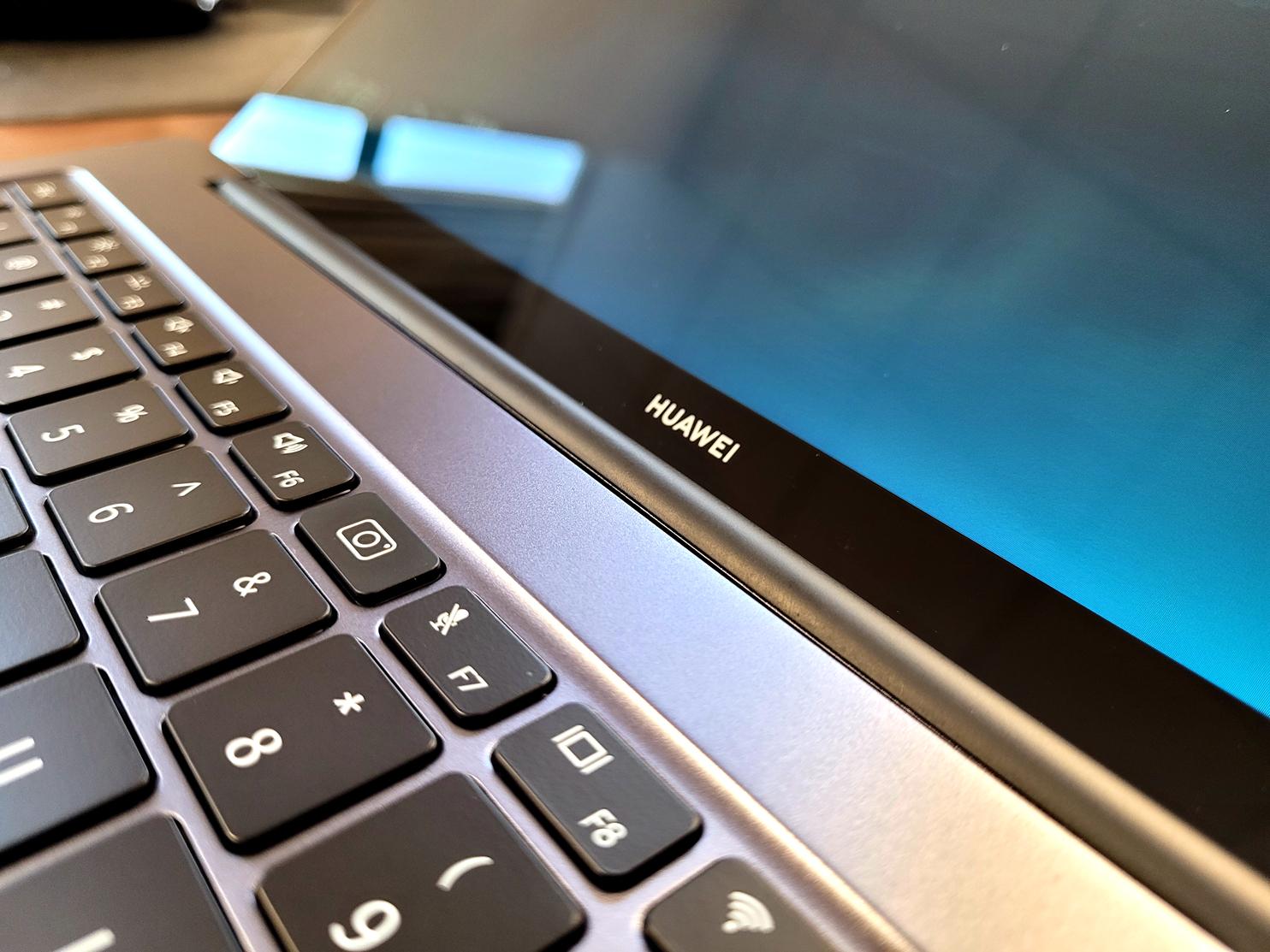 華為新款筆記本電腦，小巷中的隱藏寶藏探索之旅