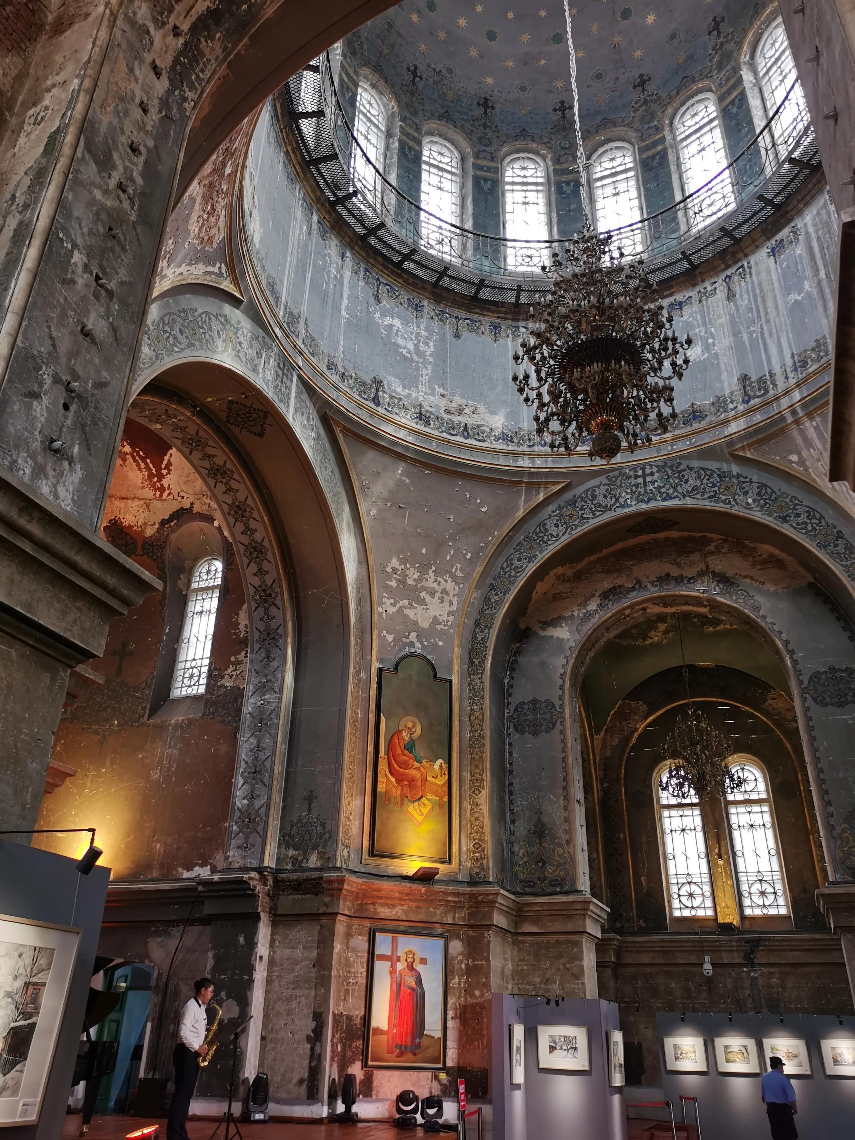 夜幕下的哈爾濱演員，演技與角色魅力的深度探討