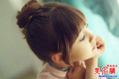 揭秘?zé)衢T女生網(wǎng)名背后的故事，變化、學(xué)習(xí)與自信的力量