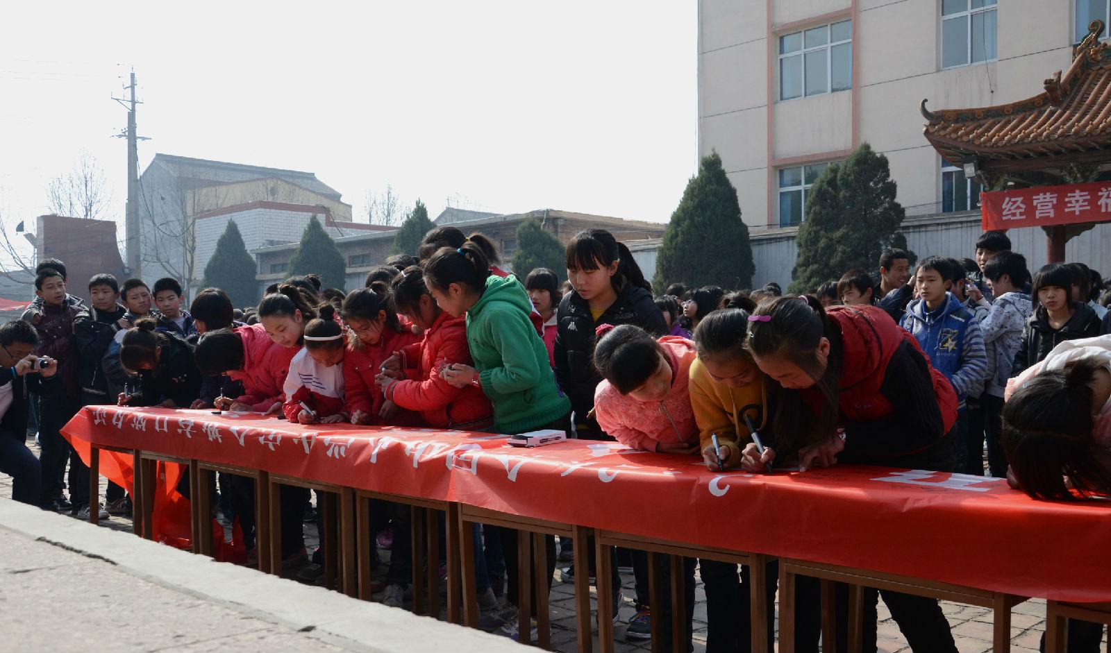 詩歌比賽，才華與自信的璀璨盛宴