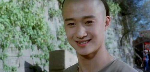 搞笑電視劇探秘，神秘寶藏與小巷深處的特色小店