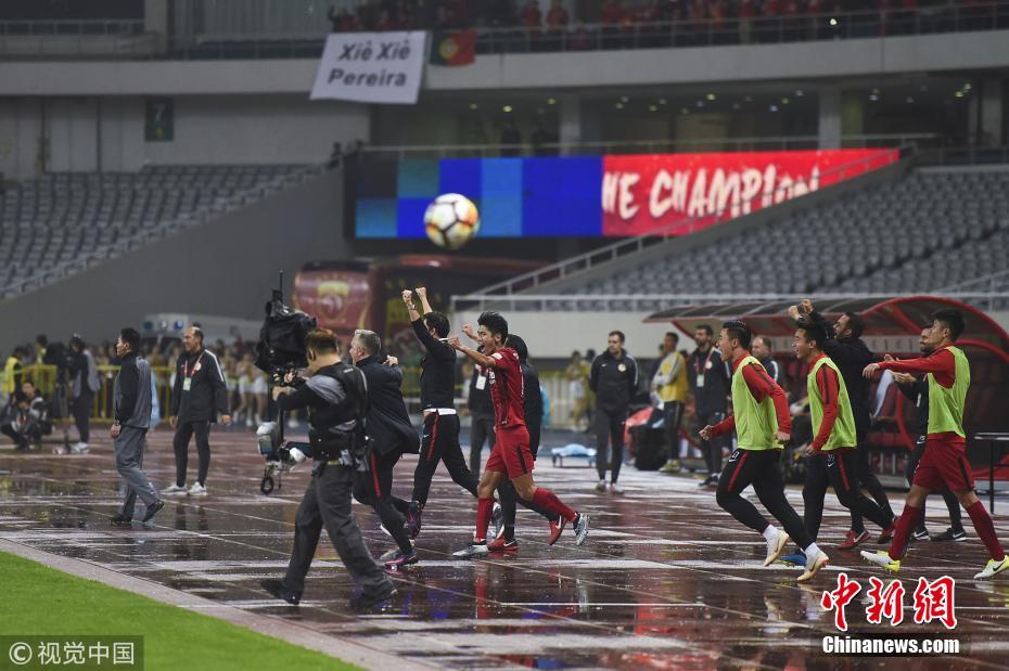 科技巨擘上海上港展現(xiàn)超凡實力，引領未來潮流的比賽結果