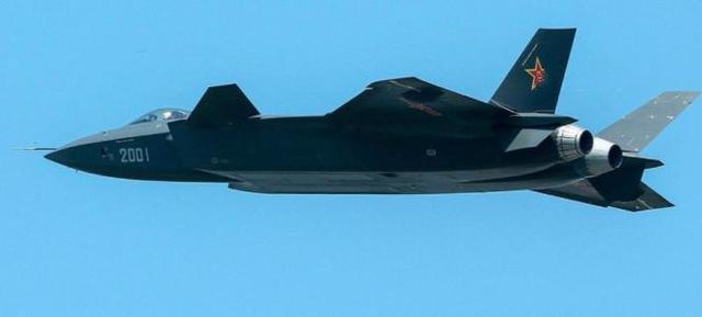 殲20最新型號原型機(jī)，天空中的奇遇探索