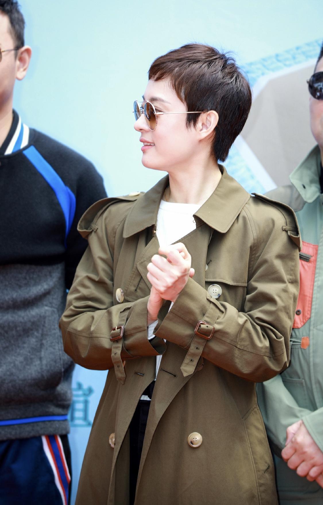 孫麗最新短發(fā)造型，時尚魅力閃耀無疑！