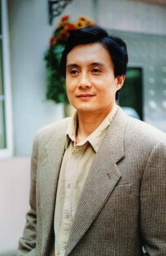 江別鶴演員,江別鶴演員，從舞臺到熒屏，變化帶來自信與成就的力量