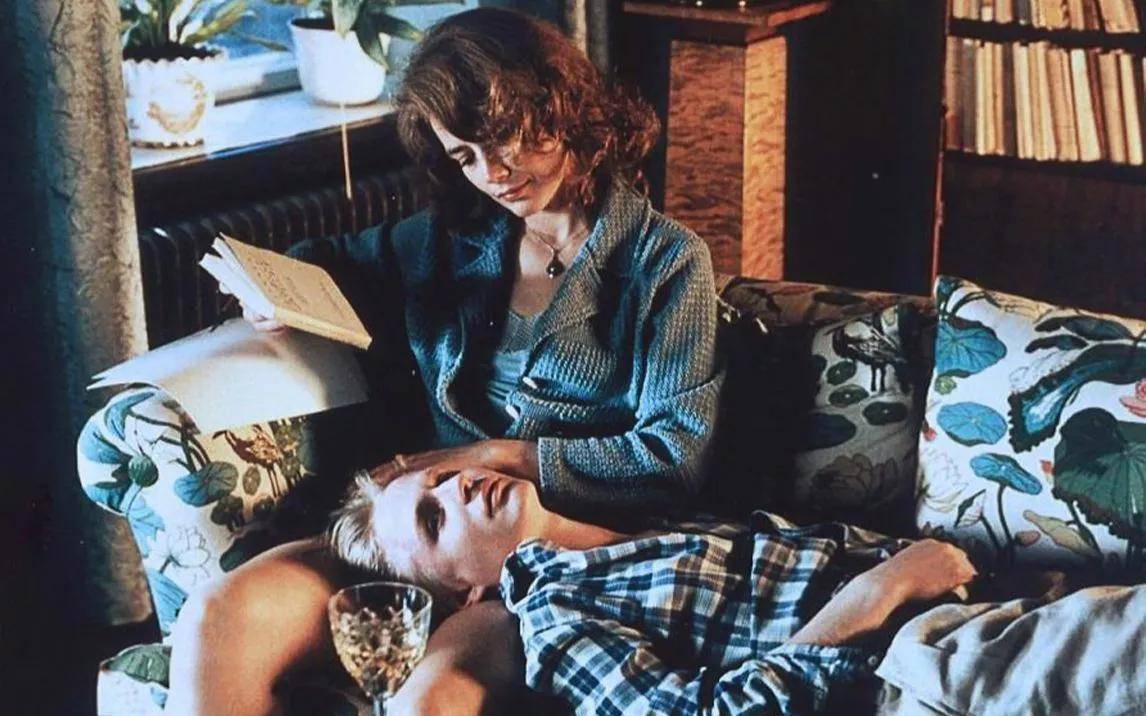 教師別戀，一部引人深思的教育題材電影佳作