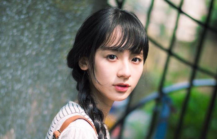 端木晨琳?；ū荣愐曨l,端木晨琳校花比賽視頻，校園風(fēng)采的綻放