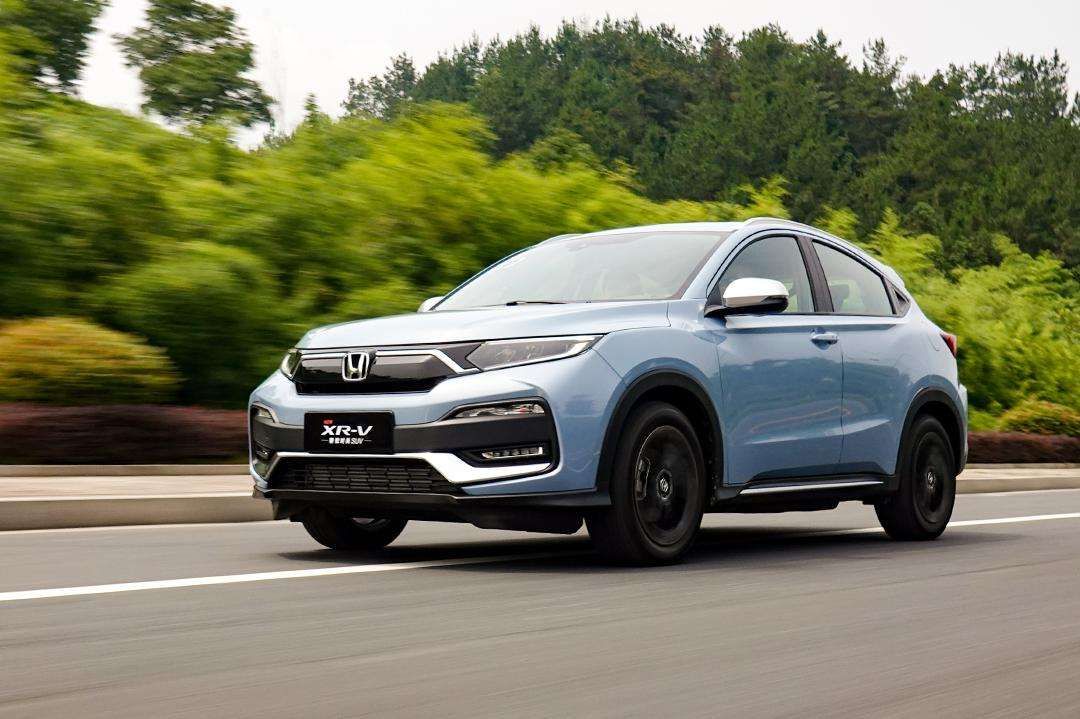 2015年新款SUV車型大全，市場洞察與個體觀點