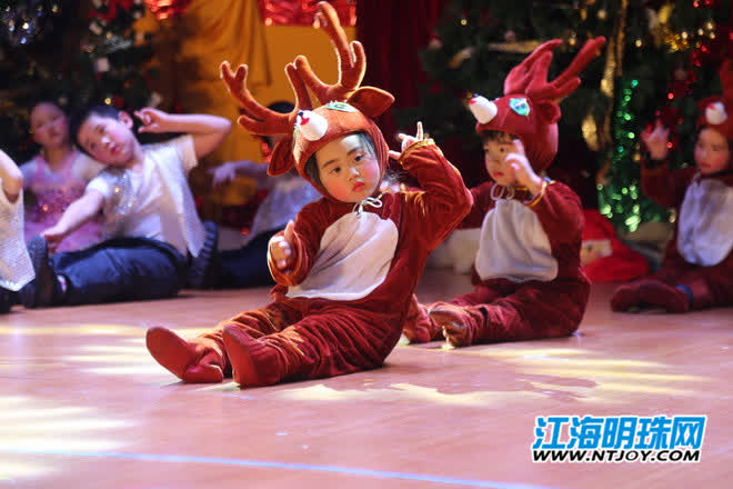 圣誕節(jié)最新舞蹈，躍動(dòng)節(jié)日的旋律