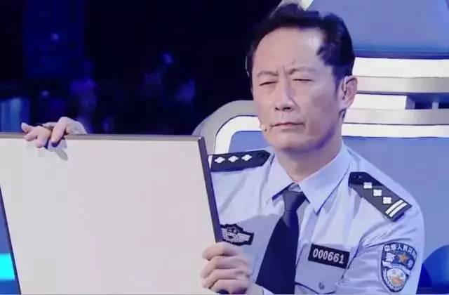 章瑩穎美國最新動態(tài)，科技新品改變生活，即刻啟程！