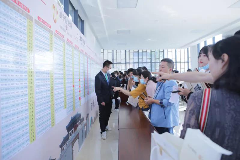 最新養(yǎng)生書，友情、家庭與小確幸的故事