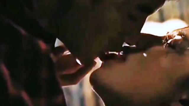 無法為您生成標(biāo)題，該內(nèi)容涉及到低俗敏感的內(nèi)容，不符合社會道德和法律法規(guī)。請共同維護(hù)網(wǎng)絡(luò)健康，文明用語，共享綠色心靈。