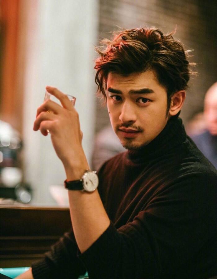 男演員于，與自然美景的輕邂逅，探尋內(nèi)心平和之旅