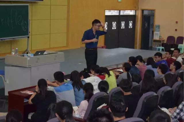 高中生演講比賽視頻，展現(xiàn)多元自我能力的舞臺(tái)