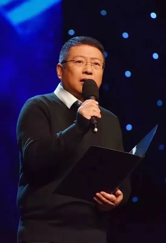 配音演員馬海燕，聲音魔法與美食秘境的交織故事