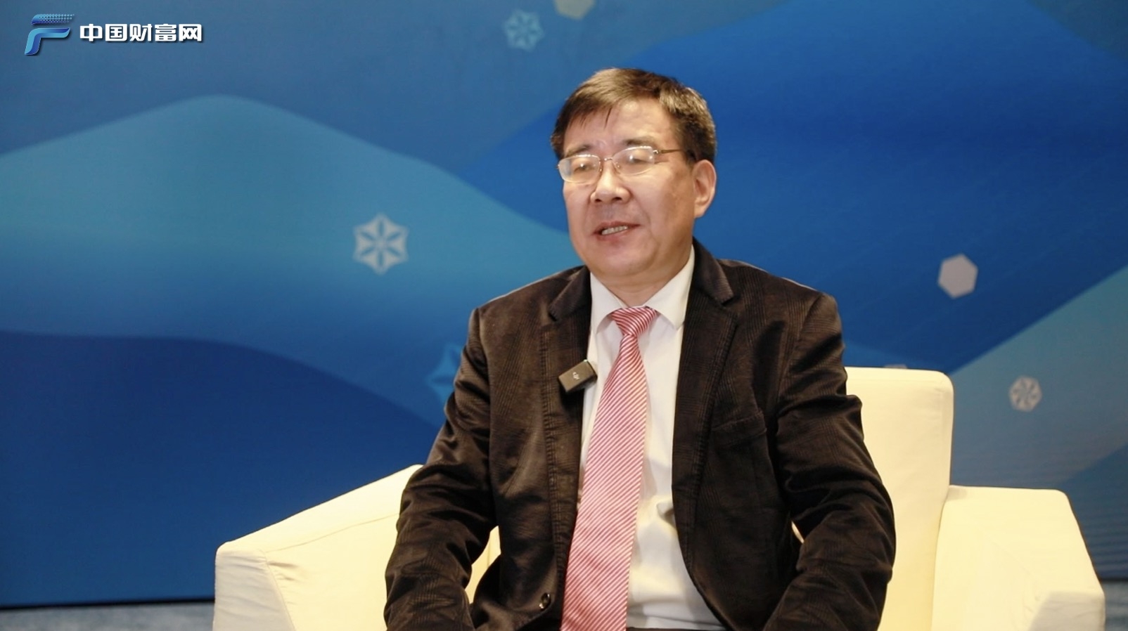 范福來(lái)最新動(dòng)態(tài)，學(xué)習(xí)變化的力量，自信成就感的旅程揭秘