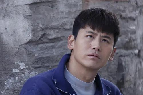 演員于曉關(guān)，炸裂演技與無法擋的魅力