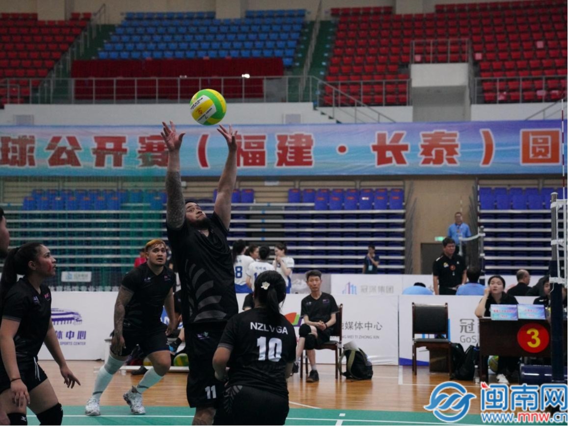 男子氣排球比賽，見證力量與成就感的源泉，自信閃耀瞬間！