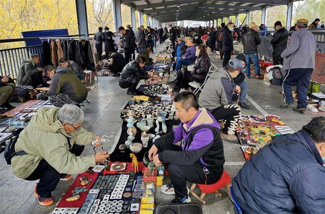 最新熱門地攤好貨大揭秘，不容錯過的購物盛宴！