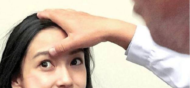 明星換牙，展現(xiàn)變化魅力，自信成就夢(mèng)想的力量