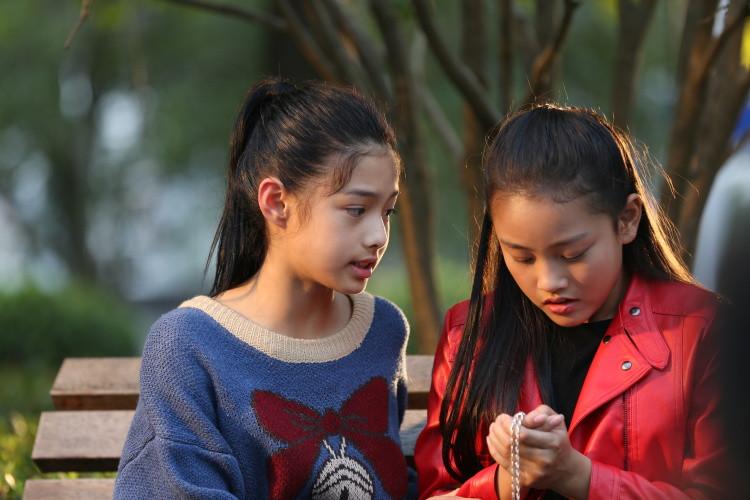 百靈演員，舞臺上的璀璨之星閃耀光芒