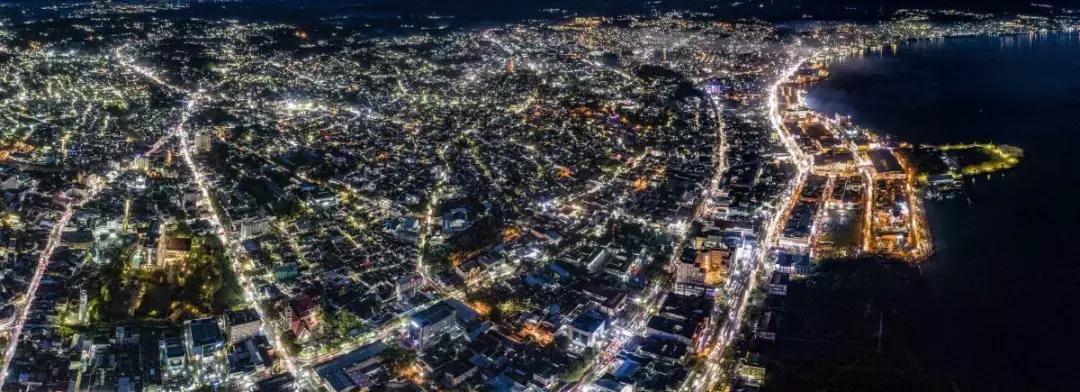 晚安資訊精選，變化中的學(xué)習(xí)之路，自信成就輝煌人生之路