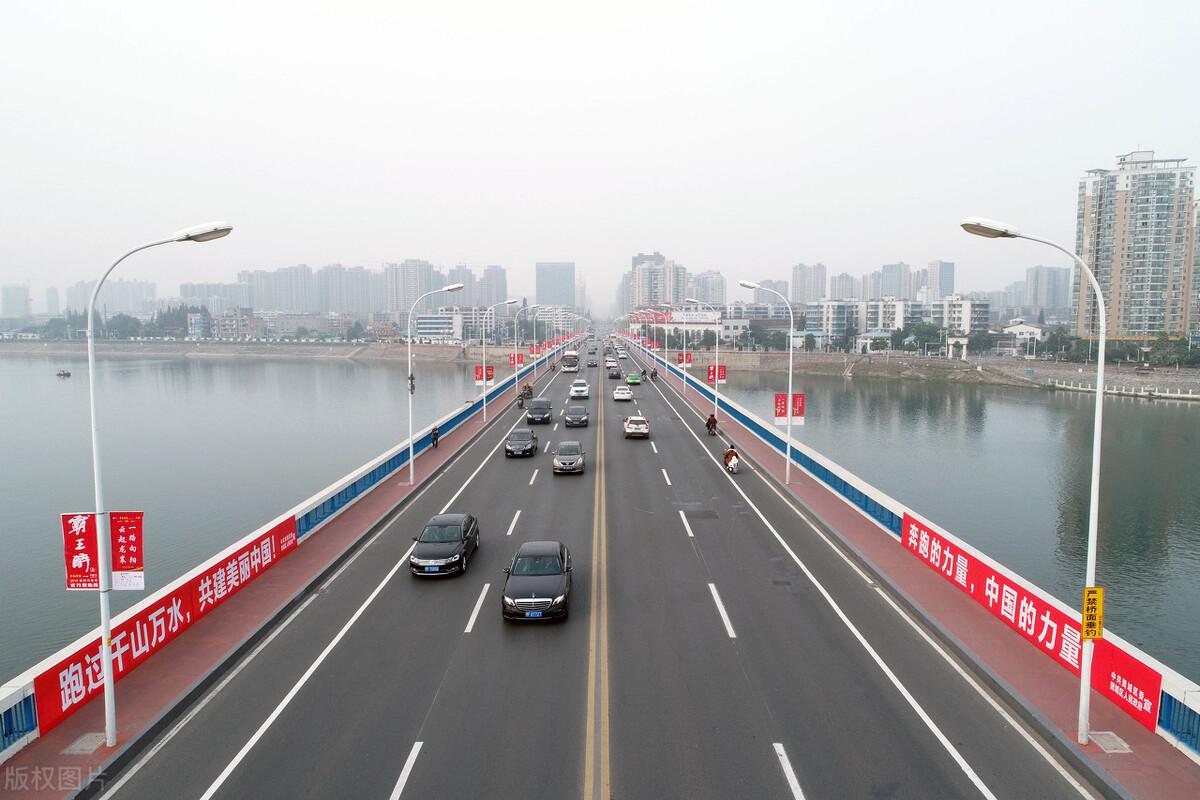 鄭萬(wàn)高鐵?？底钚逻M(jìn)展，動(dòng)態(tài)更新、影響及觀點(diǎn)綜述