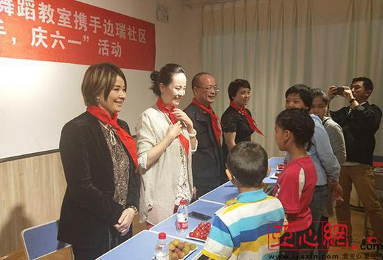 拜爾娜最新動(dòng)態(tài)揭秘，小巷中的隱藏寶藏！