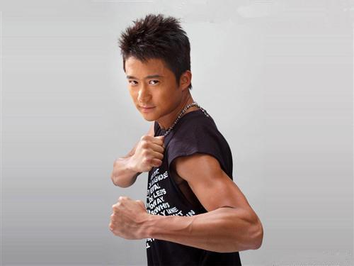 武術(shù)冠軍演員的成長之路，學(xué)習(xí)并精通武術(shù)技能的秘訣