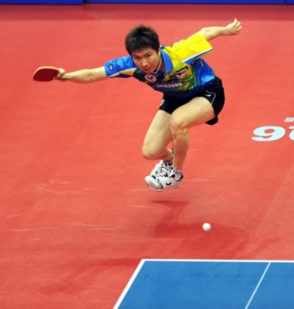 乒乓球國(guó)際賽場(chǎng)小球見(jiàn)證成長(zhǎng)與力量之路