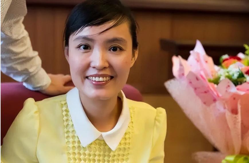 演員張麗莉，從默默無聞到舞臺之星的勵志成長之路