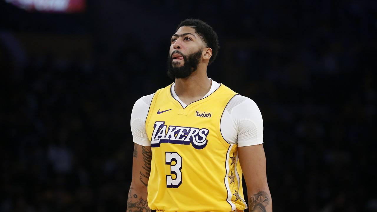 詹姆斯最新數(shù)據(jù)排行，變化、學(xué)習(xí)與自信的力量展現(xiàn)風(fēng)采