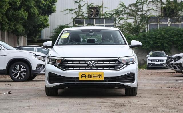 小巷深處的汽車樂園，最新汽車報(bào)價(jià)，洞悉未來汽車市場(chǎng)趨勢(shì)（2025年）