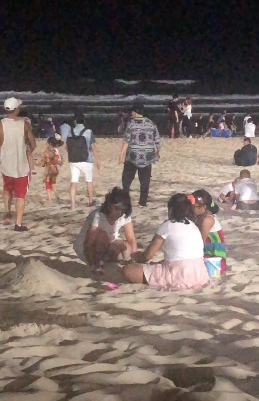 夏日浪漫度假指南，沙灘夫妻的甜蜜時光????