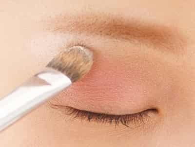 最新彩妝手法揭秘，小巷深處的彩妝秘境探索