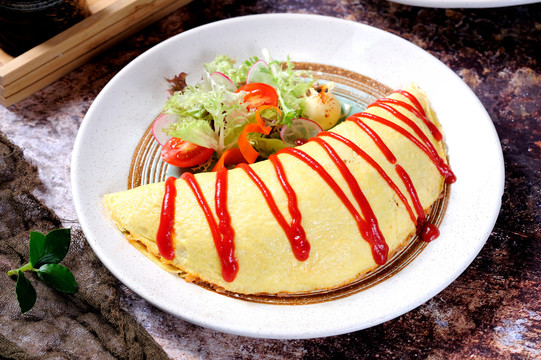 最新蛋包飯，烹飪新潮還是傳統(tǒng)美食改良的魅力展現(xiàn)？