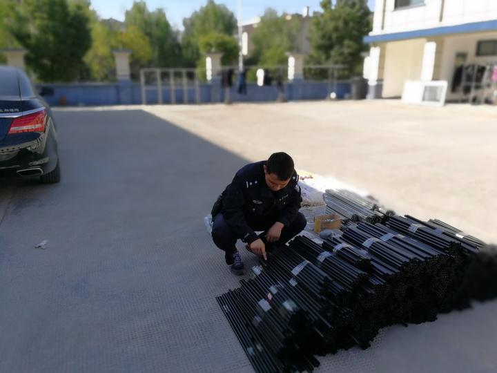 揭秘網(wǎng)絡(luò)販槍背后的神秘故事，小巷特色小店揭示最新消息