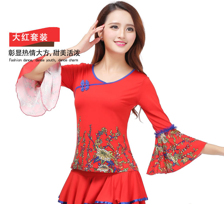 現(xiàn)代舞女裝新款，小巷中的隱秘時尚探索