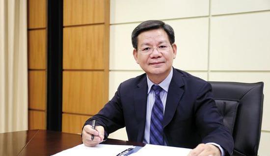 何學文探尋自然寶藏與內心寧靜的新旅程，最新動態(tài)揭秘爭官傳聞