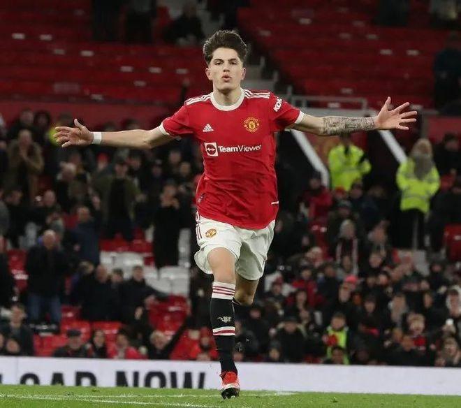 阿根廷男足最新名單揭曉，足球場(chǎng)上的溫情與實(shí)力展現(xiàn)