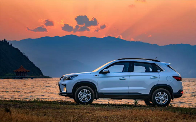 北汽幻速S5最新動態(tài)，路上的奇遇與家的溫馨