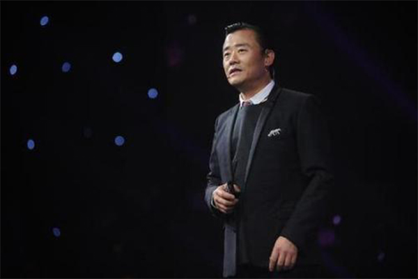 周立波開(kāi)庭最新消息，科技新星引領(lǐng)智能生活體驗(yàn)新篇章